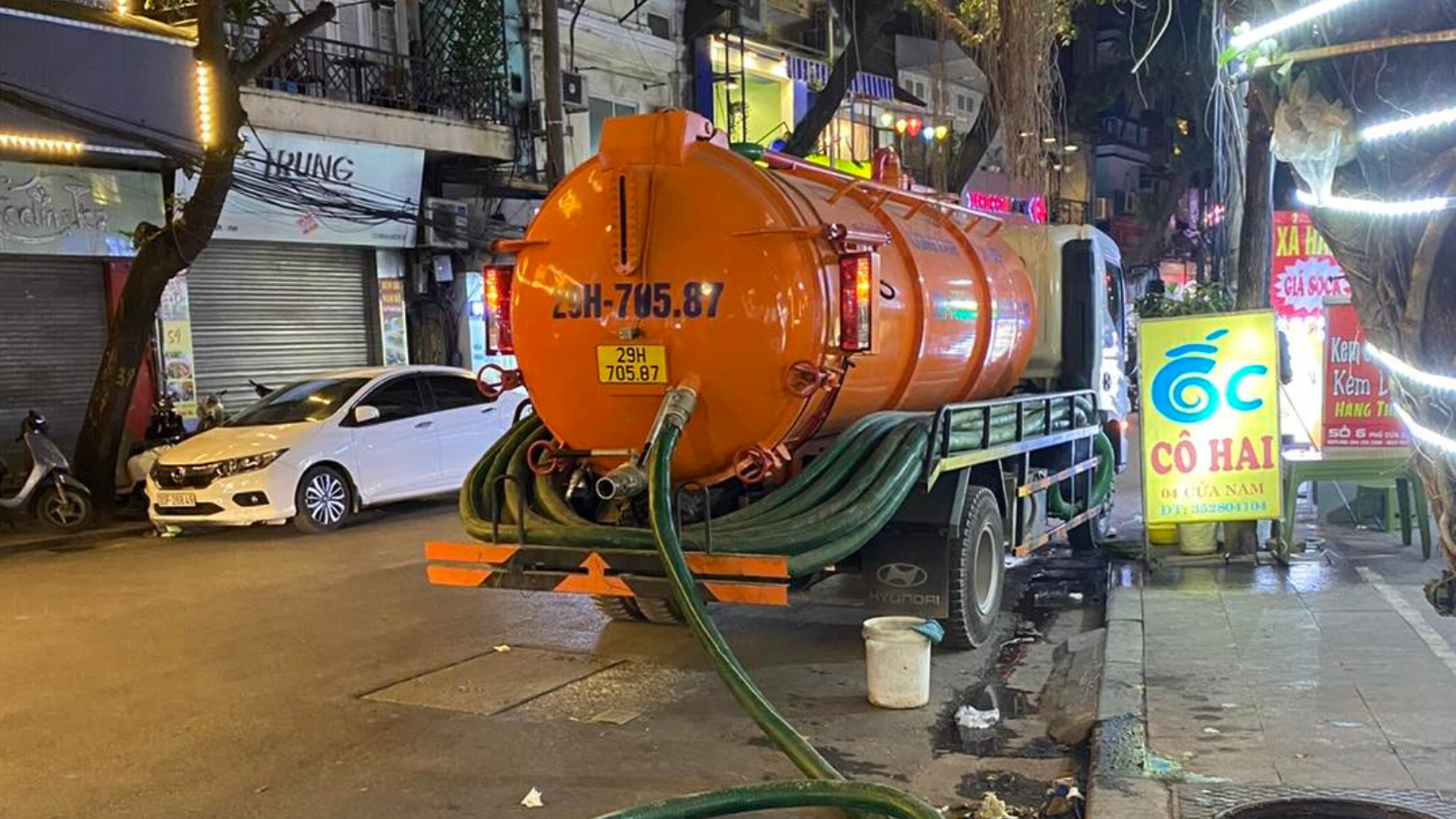 Dịch Vụ Hút Bể Phốt Tại Quận Hà Đông - Chuyên Nghiệp, Sạch Sẽ, Giá Cạnh Tranh Dịch Vụ Hút Bể Phốt Tại Quận Hà Đông - Chuyên Nghiệp, Sạch Sẽ, Giá Cạnh Tranh